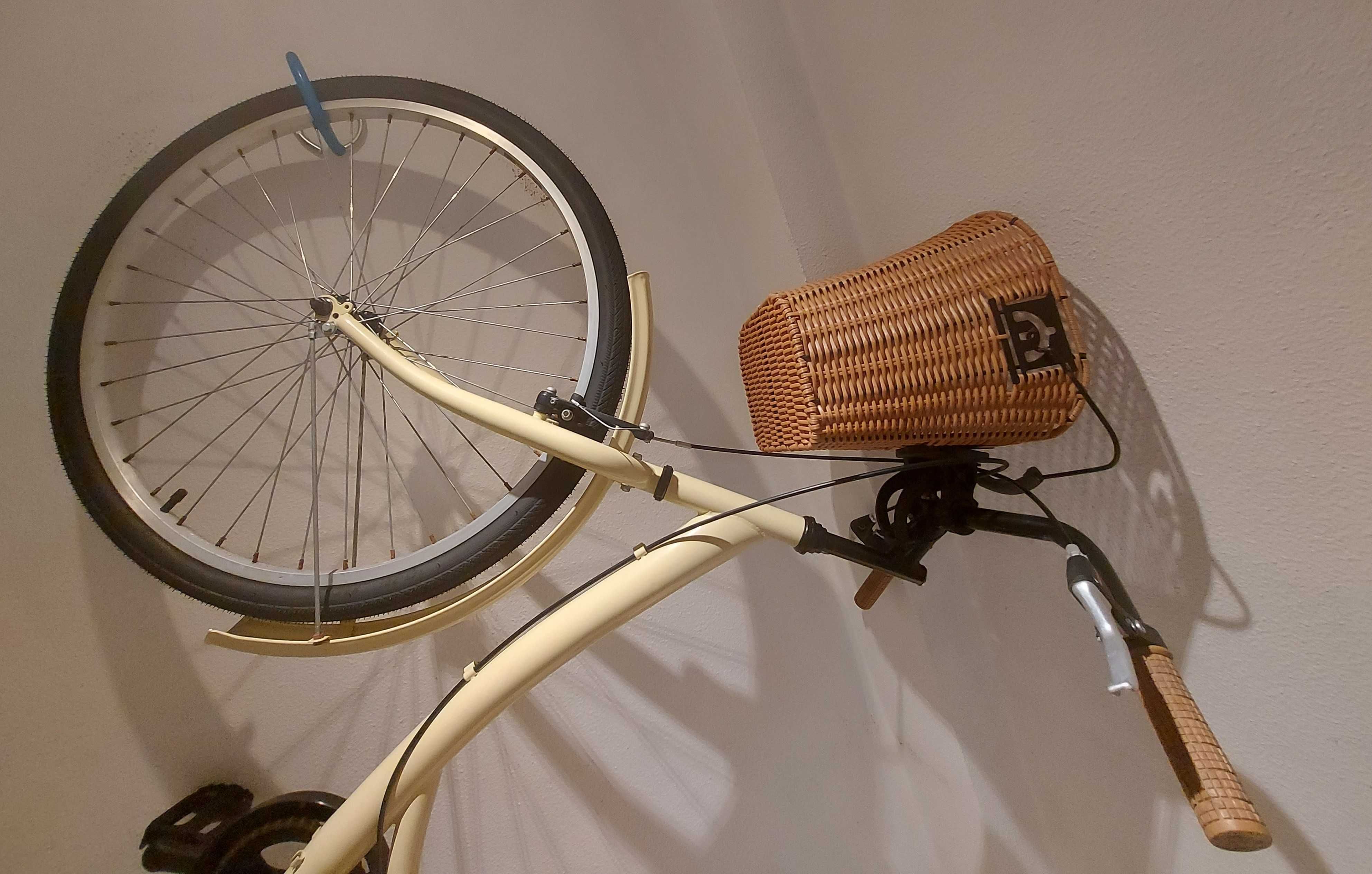 Bicicleta Holandesa com cesto