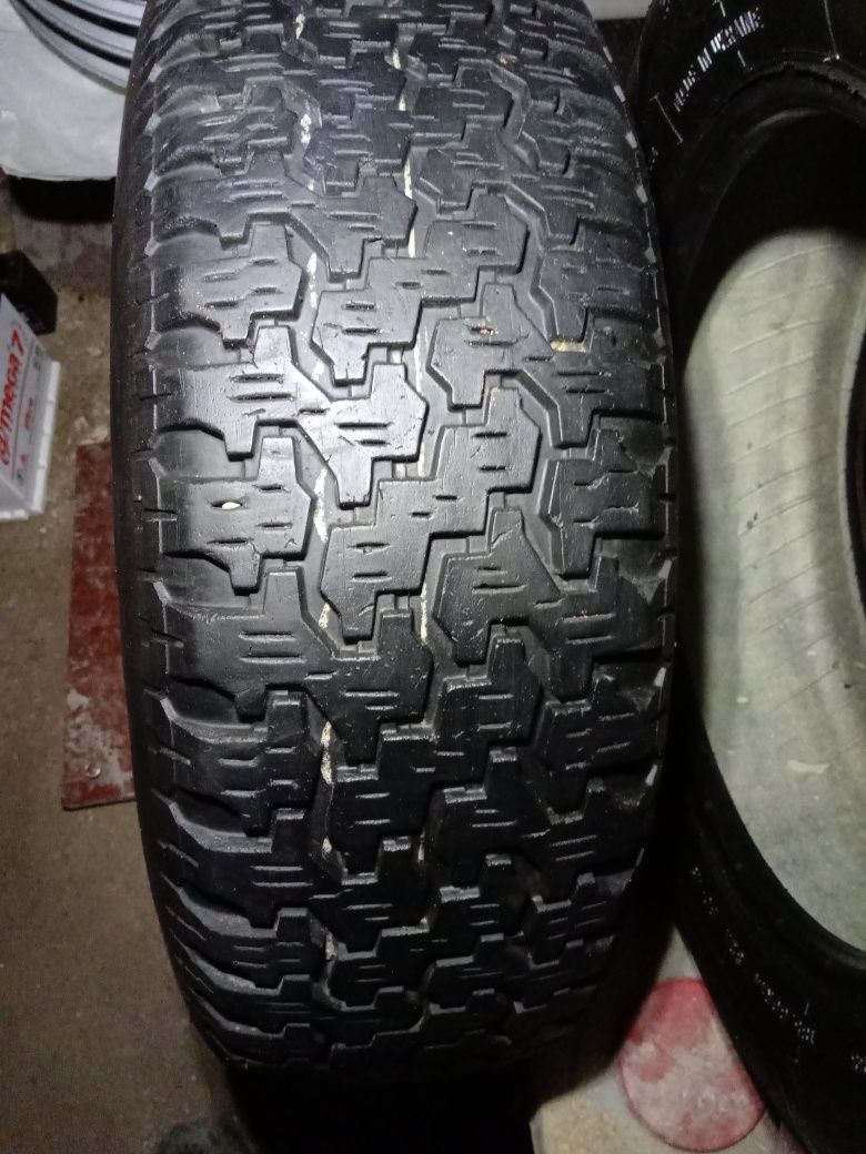 225/75R15 Goodyear Wrangler Radial 1 штука