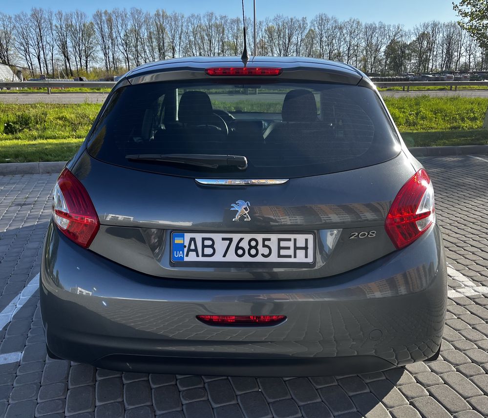 Продам Peugeot 208