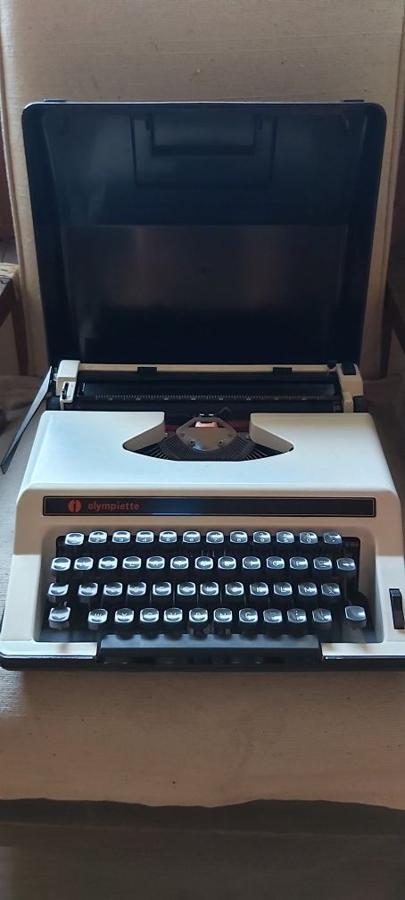 Máquina de escrever Olympiette