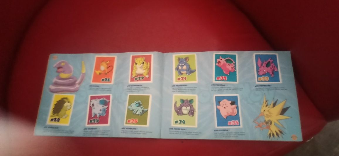 Album  Pokemon Chipita 160 naklejek brakuje tylko 13