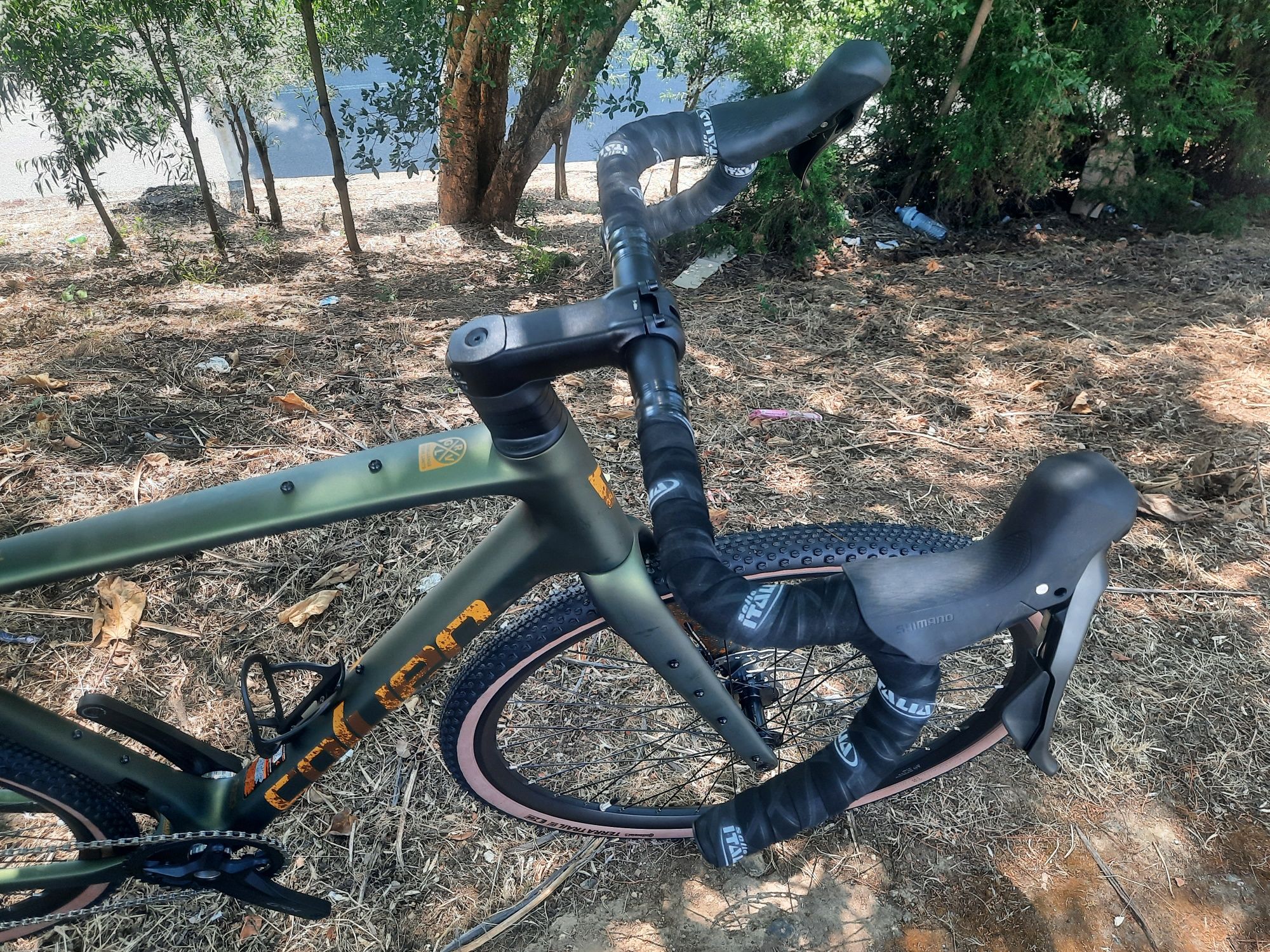 Bicicleta de gravel carbono  varios tamanhos nova