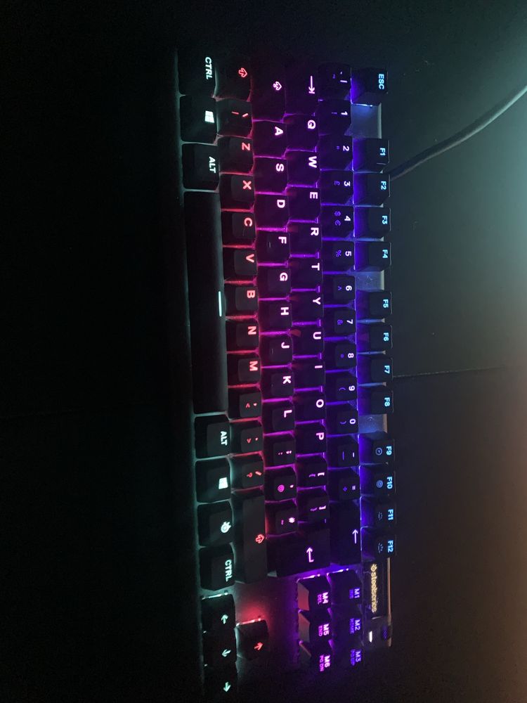 Apex pro tkl.