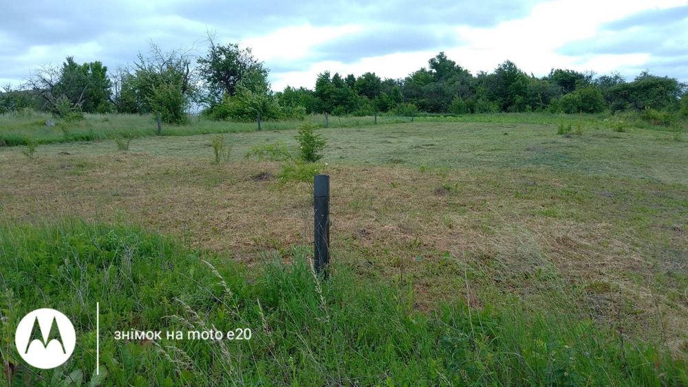 Продам ділянку. Недалеко від міста