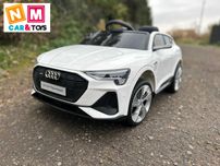 Auto na akumulator 4x45W Audi E-Tron Sportback samochód Pojazd