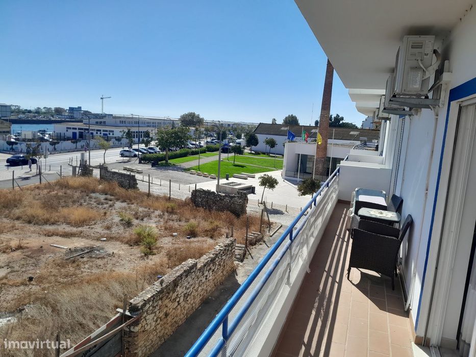 T3 C/Garagem Frente Doca Olhão