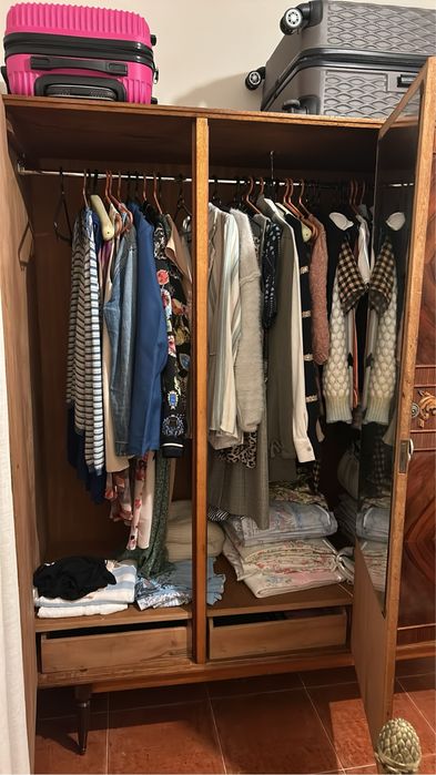 Kit com guarda roupa e comoda