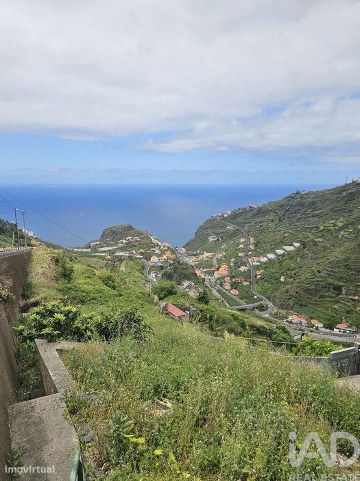 Terreno em Campanário de 561,00 m2