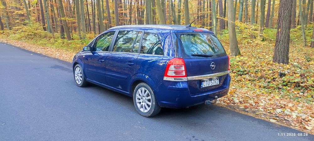 Opel Zafira B 1.8 gaz radio android kamera cofania 7 osobowa półskóry