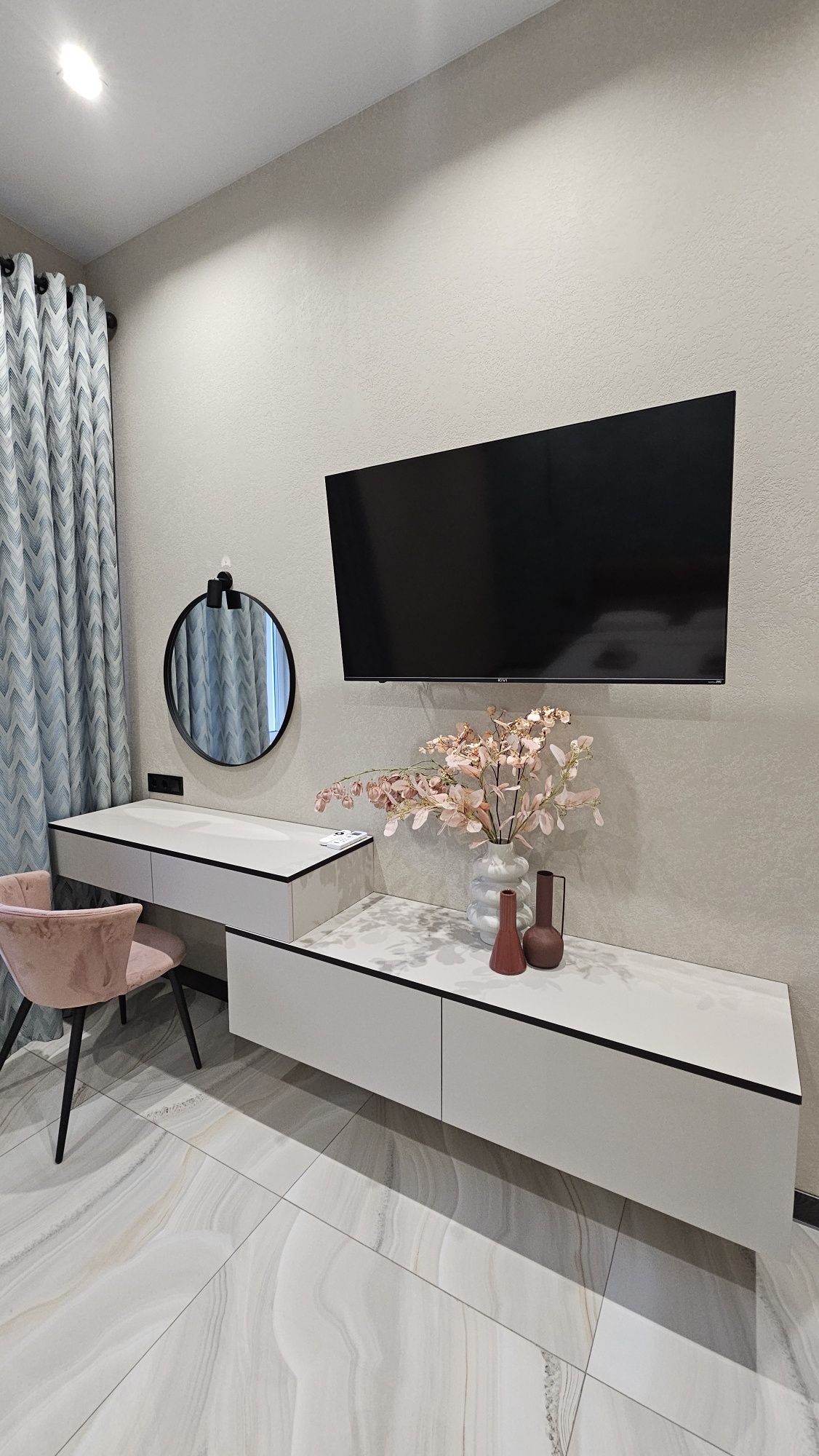 Lux apartments с бассейном возле "Золотого берега"
