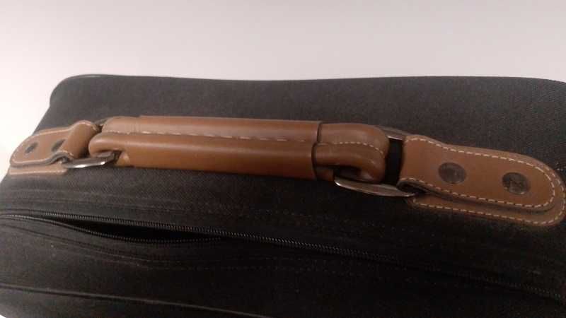 Сумка чоловіча чорна через плече