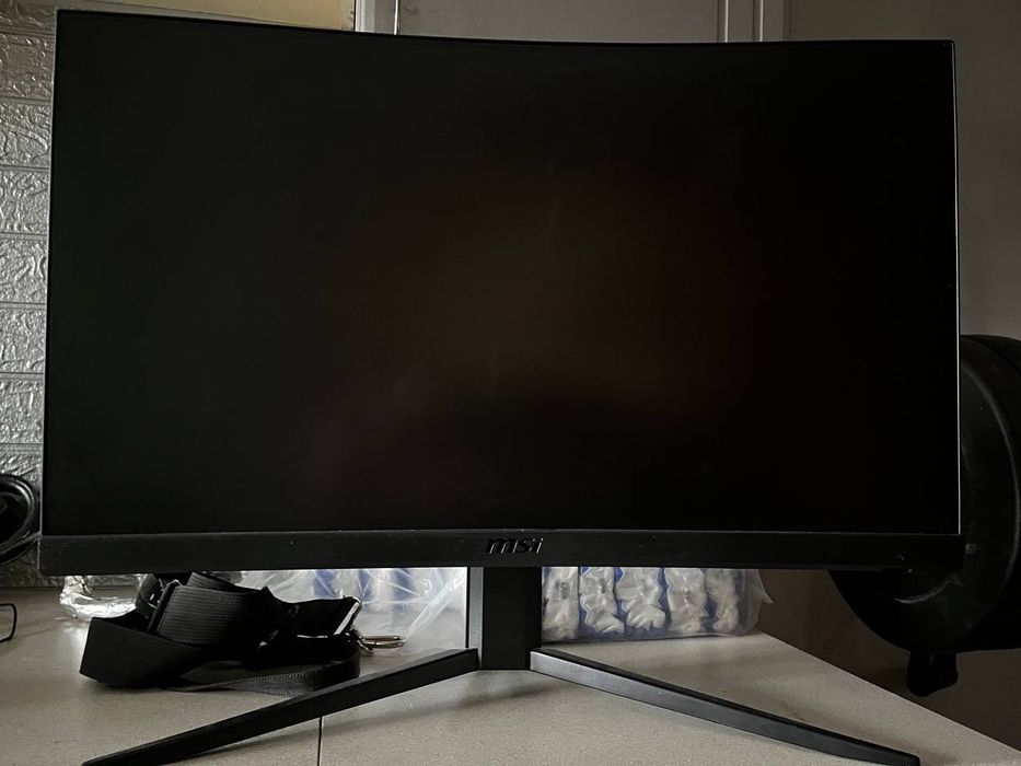 Игровой монитор MSI G24C4 E2