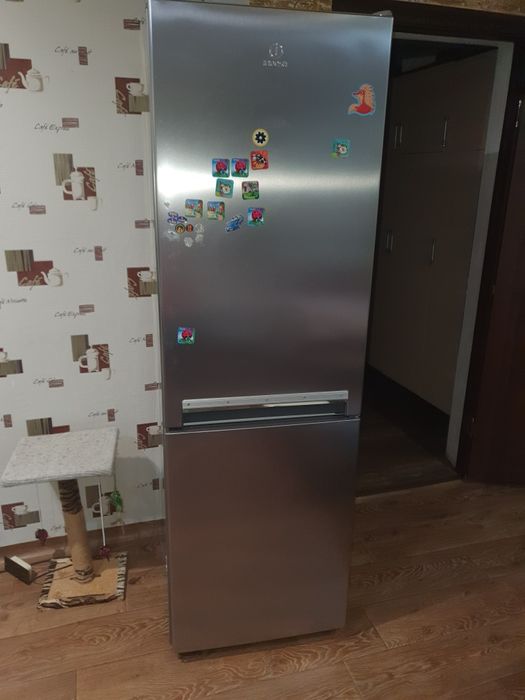 Продам холодильник