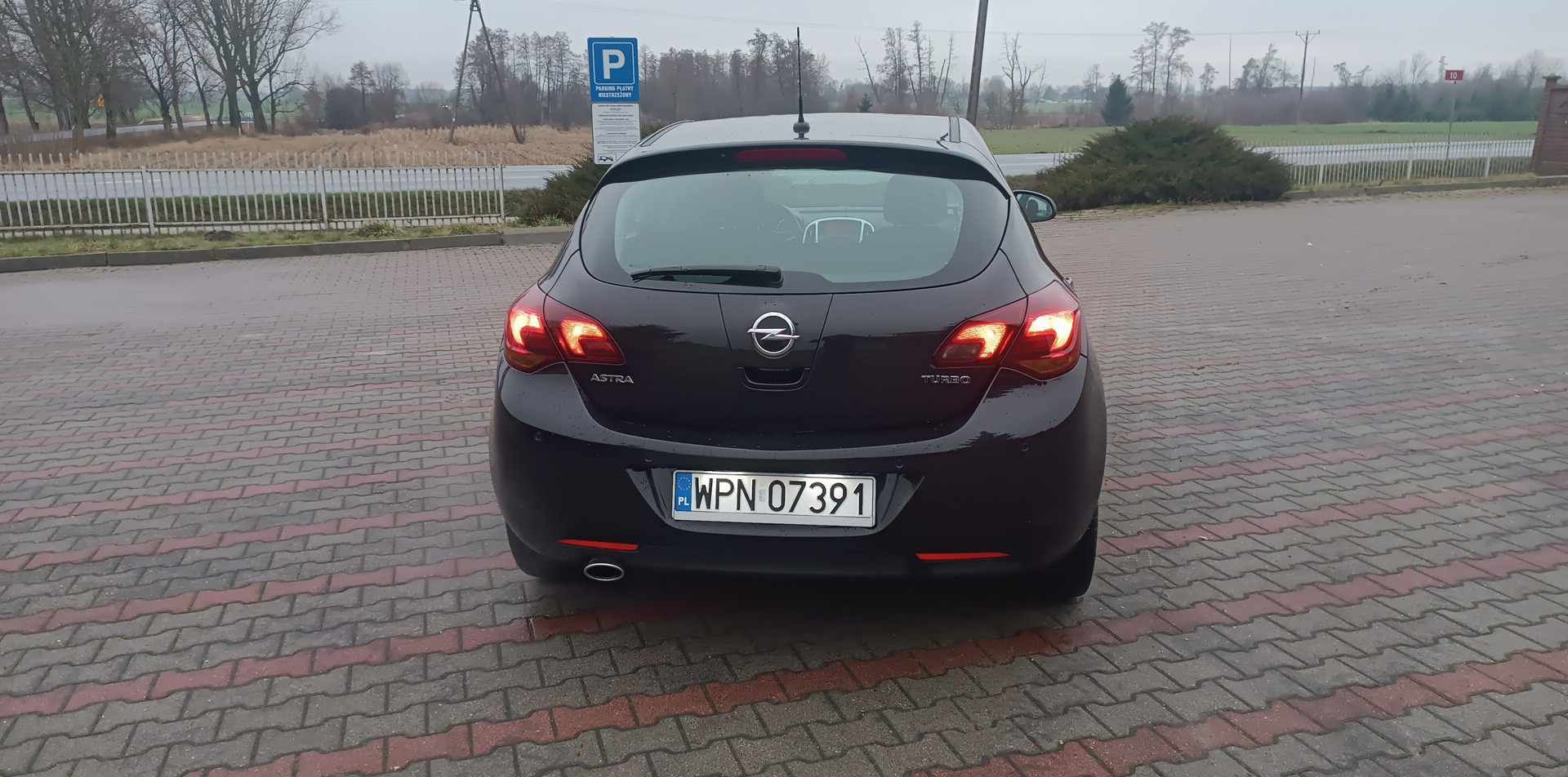 Opel Astra j 1.6 turbo super:)