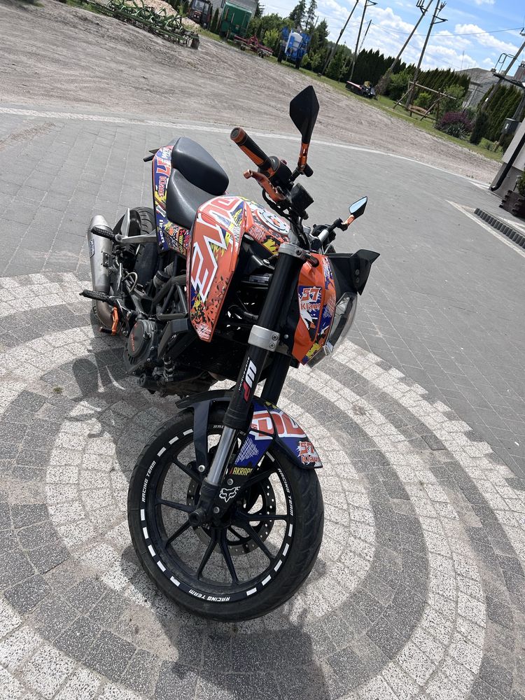 KTM duke 125
