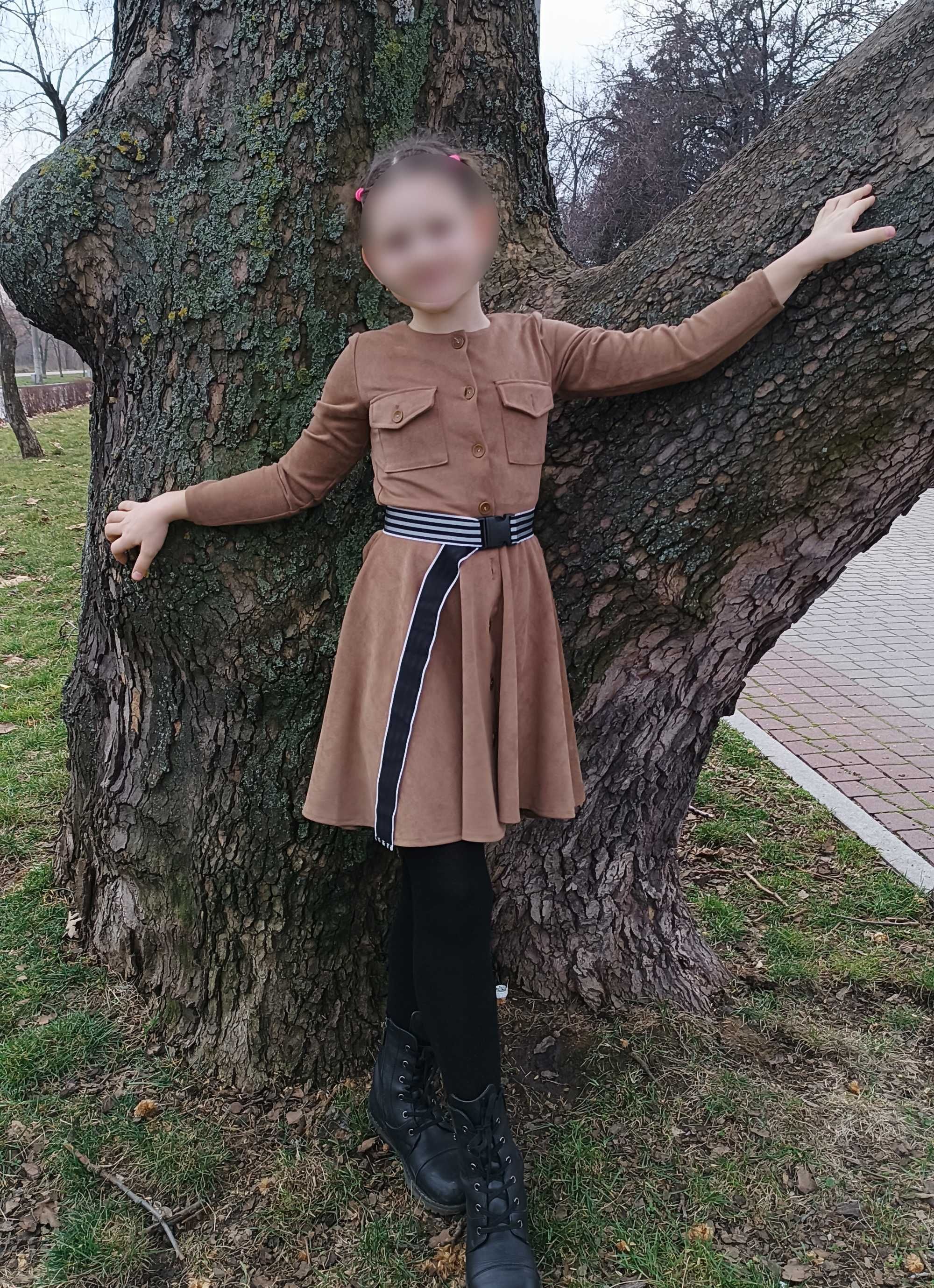 Стильное платье девочке, рост 146, идеально в школу + пояс в комплекте