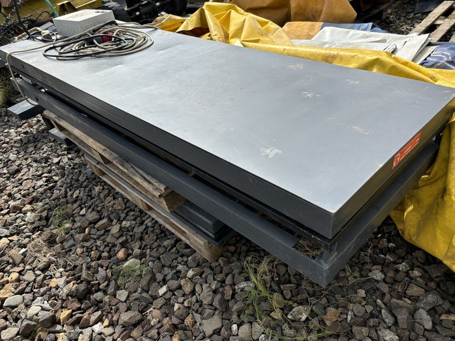Stół hydrauliczny nożycowy podnośnik warsztatowy serwisowy