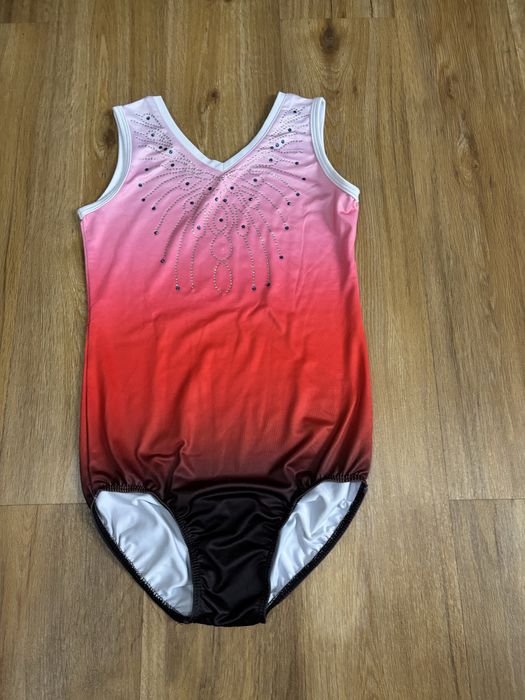 Strój gimnastyczny 140