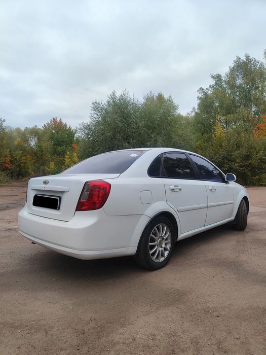 Сhevrolet laccetti 2012 рік 1.8 бензин