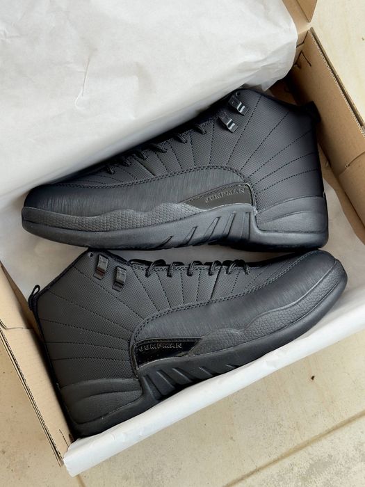 3 кольори Air Jordan 12 Retro (чорні/чорні з білим/чорні з червоним)