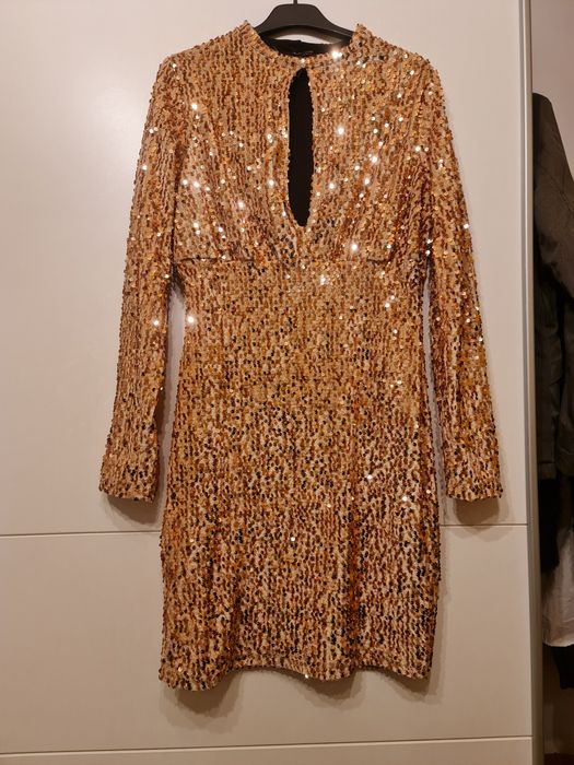 Złota sukienka w cekiny