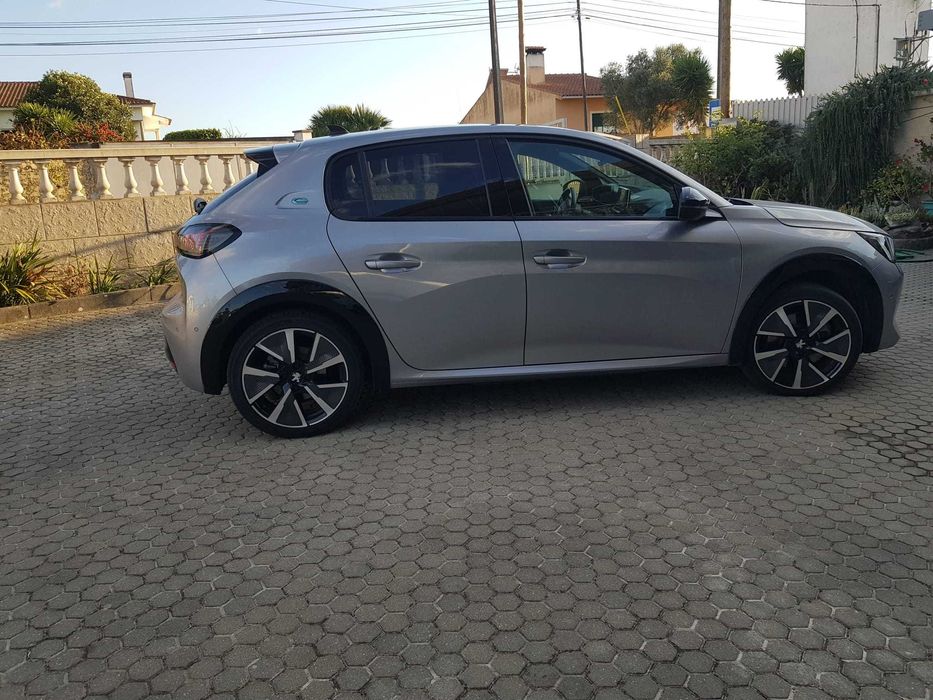 Peugeot e-208 GT 136cv 2021 c/iva