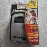 Master Lock. Schowek na klucze z szyfrem. 5401D