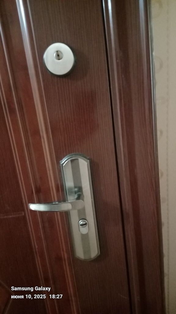 Двери входные VARTA