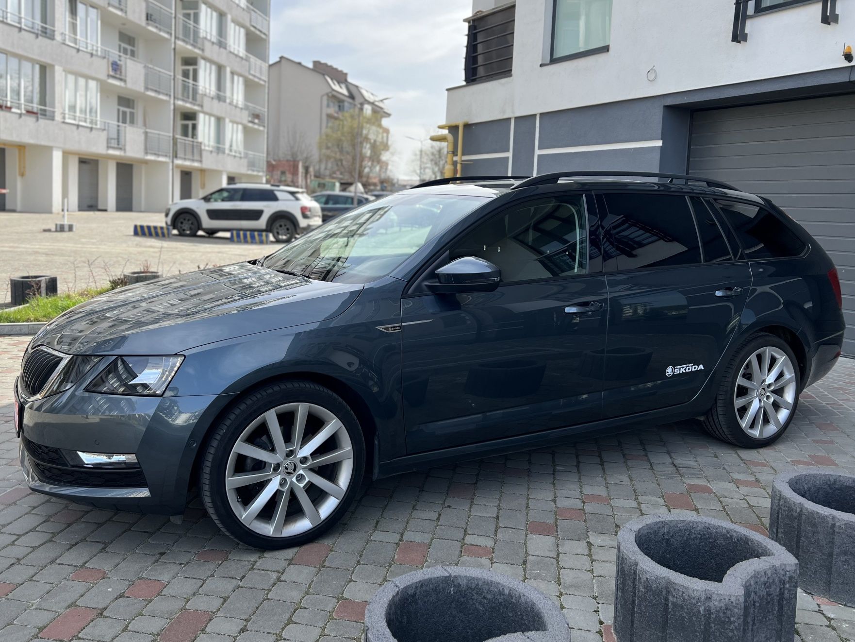 Авто skoda octavia 2020р-2.0 dsg,-150k