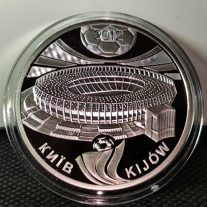 Серебряная монета стадион олимпийский Киев Евро 2012 1 доллар Ниуэ