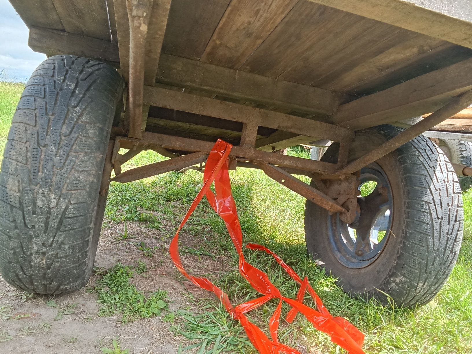 Продам два прицепи