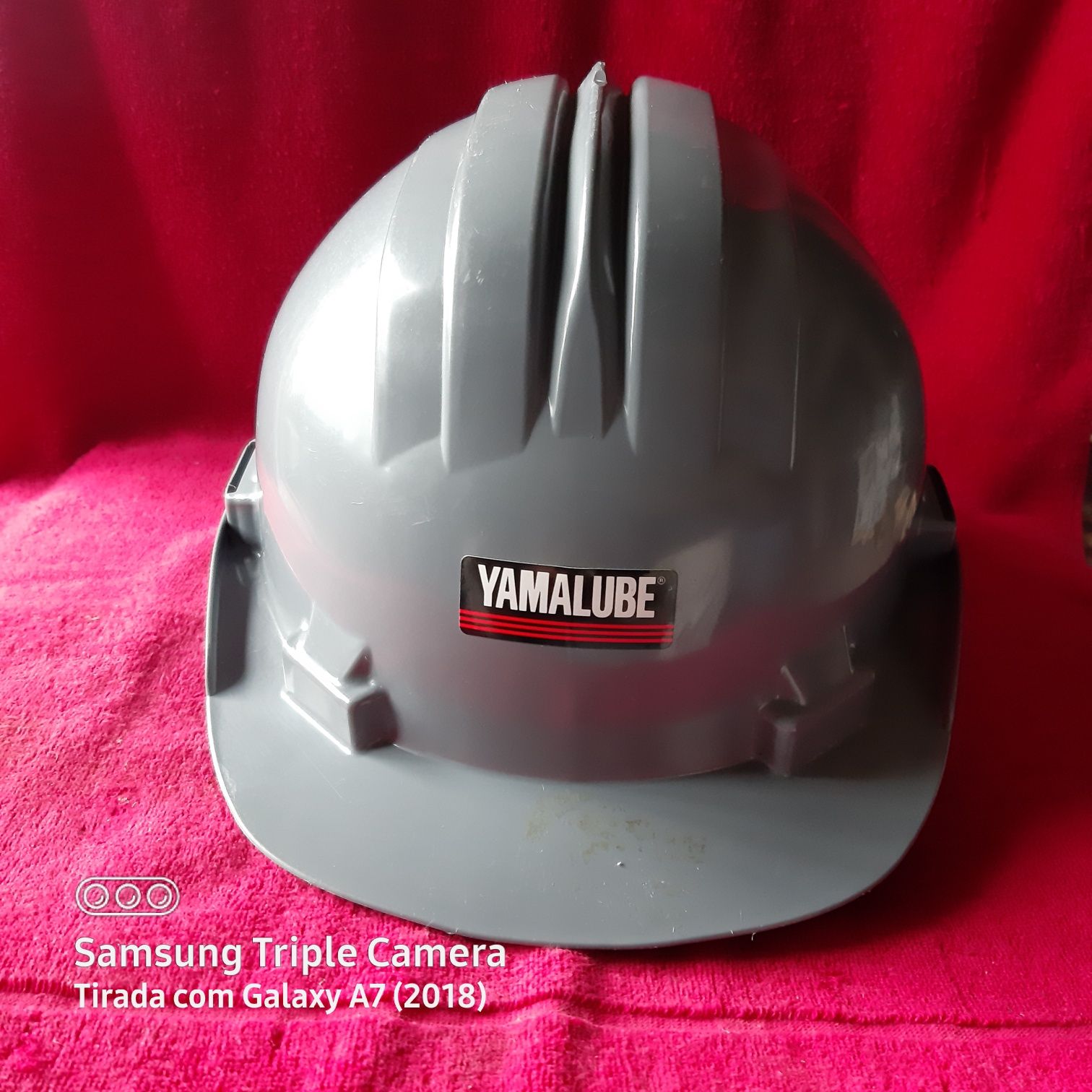 Capacete de segurança no trabalho ( homologado )