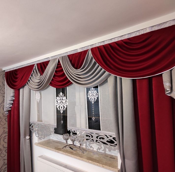 Firany panele zasłony. Komplet zasłony i lambrekin dodatki w srebrze