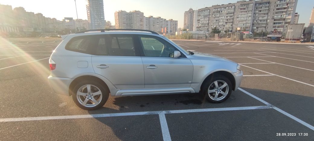 Продам BMW X3 E83