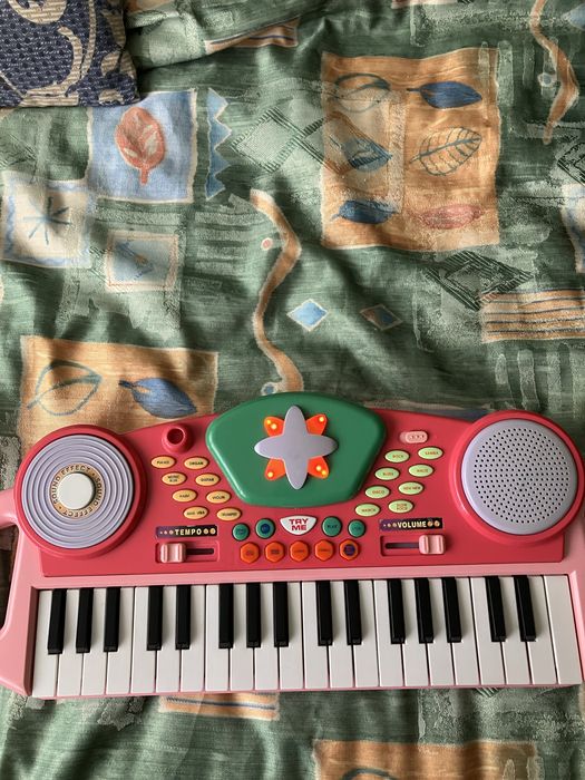 Продам дитяче піаніно-синтезатор