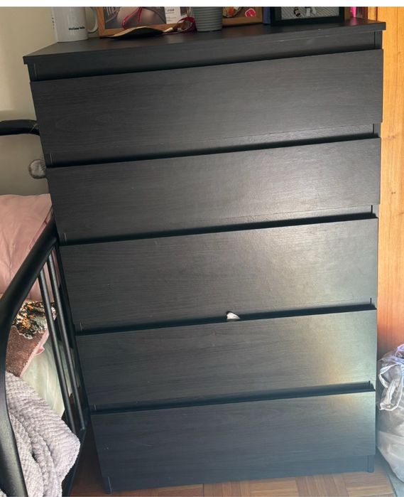 Comoda preta Ikea