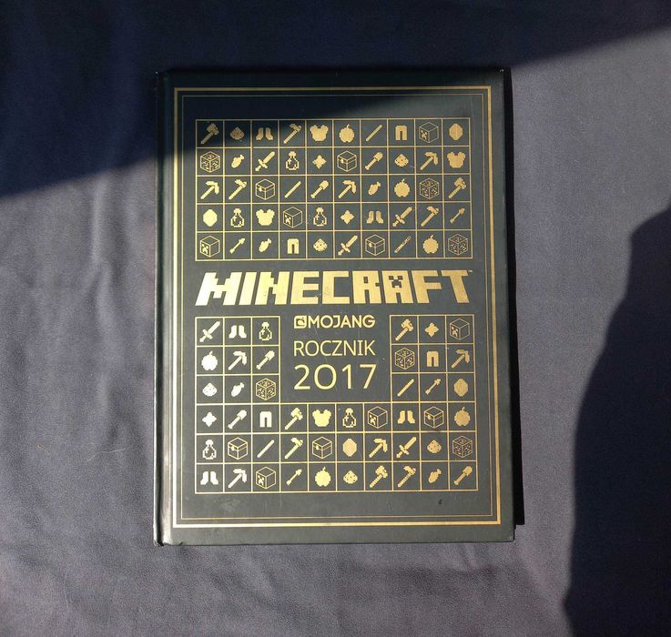 Minecraft . Annual 2017
