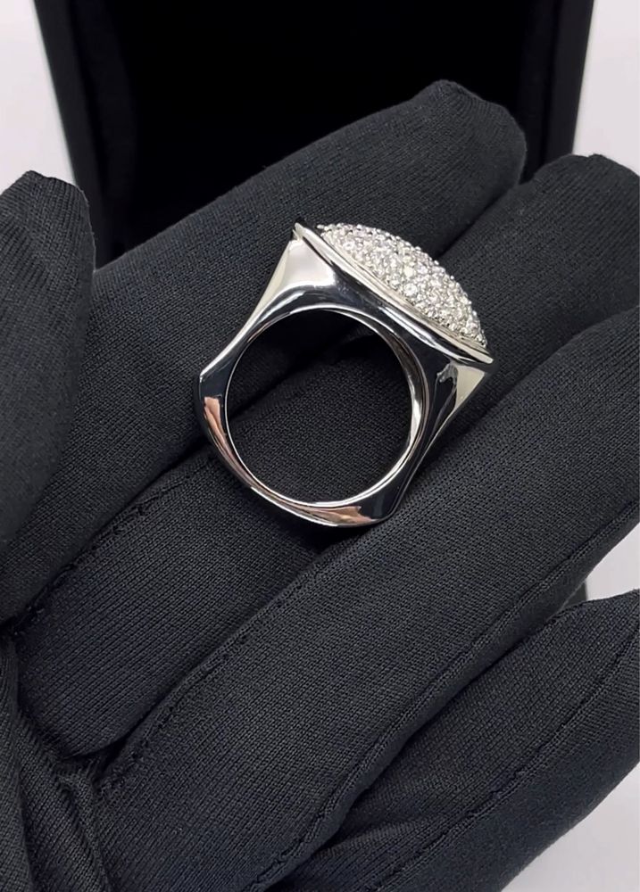 Золотое кольцо с бриллиантами 0.92ct