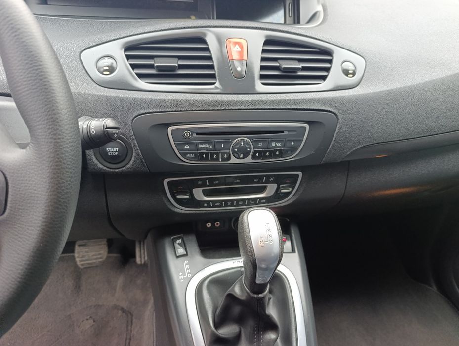 Продам Рено Сценик 3 ,2011г.в