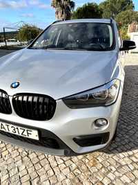 Magnifico BMW X1 Drive Advantage com Black Pack