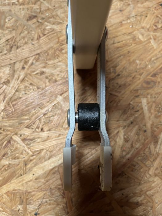 Zastawka do łozka ikea