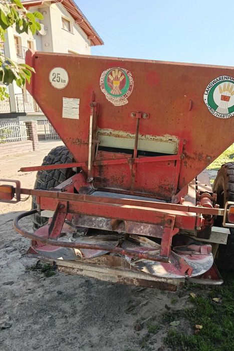 Rozsiewacz do wapna Bredal Wapniarka Import Niemcy