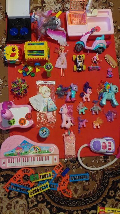 Продам детские игрушки.