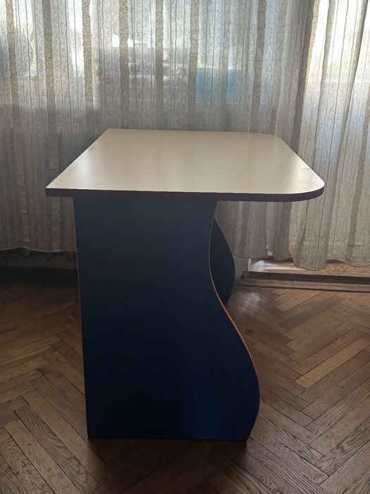 Стіл для письма, для навчання