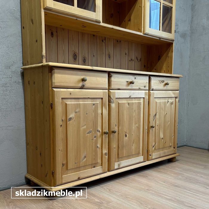131025 Klasyczny, skandynawski kredens sosnowy, surowy, szer. 136 cm.