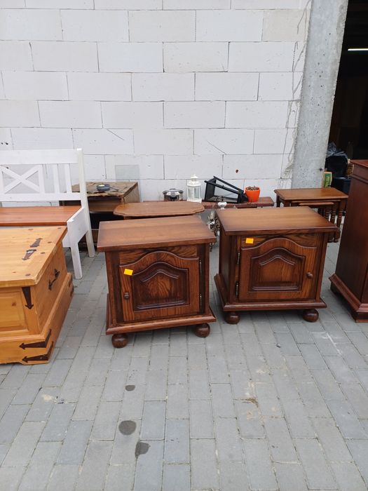 Komplet szafek nocnych