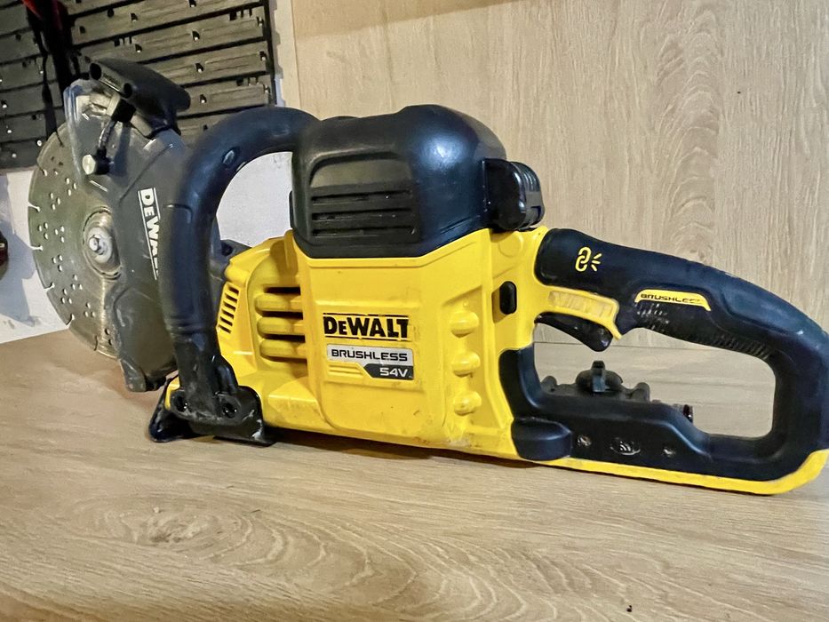 DeWALT DCS691 piła do betonu i stali + aku 15 Ah