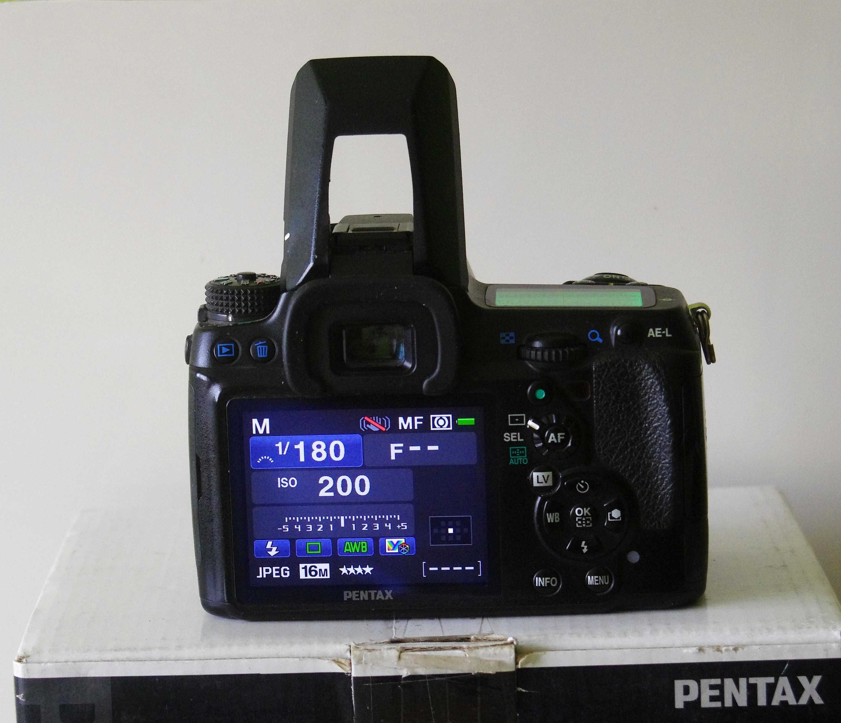 PENTAX K-5 Bardzo dobry stan .Wyprzedaż kolekcji !