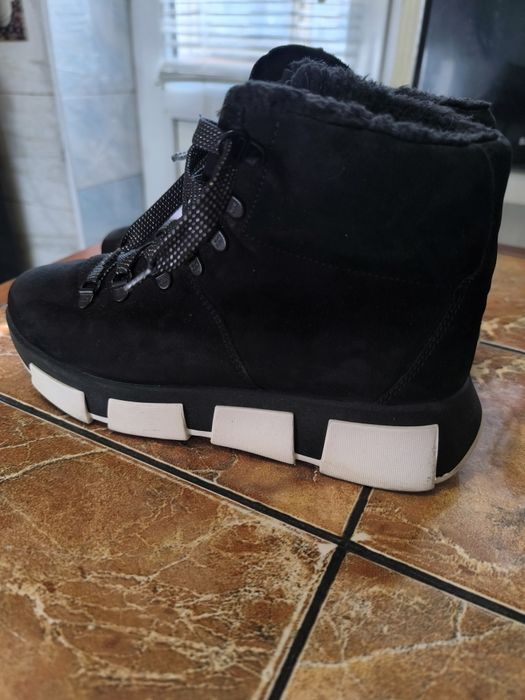 Шкіряні зимові жіночі ботинки, черевики 39 розмір ( устілка 26 см)