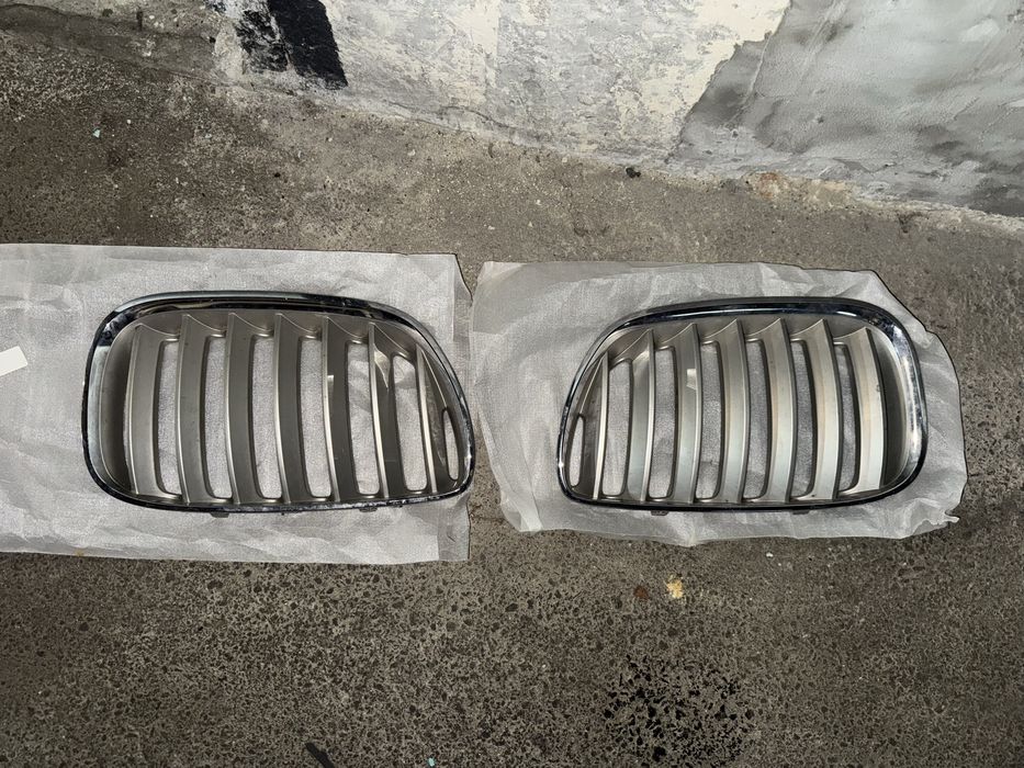 Решітка/Ноздрі БМВ Е53